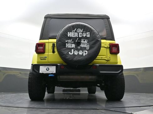 Used 2023 Jeep Wrangler Unlimited Sahara w/ Cold Weather Group AWD/4WD image 25