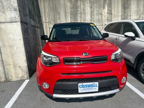 Used 2017 Kia Soul + w/ Designer's Package FWD image 2