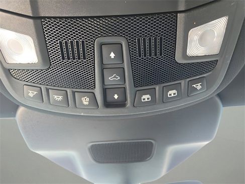 Used 2020 Lincoln Nautilus Reserve image 16