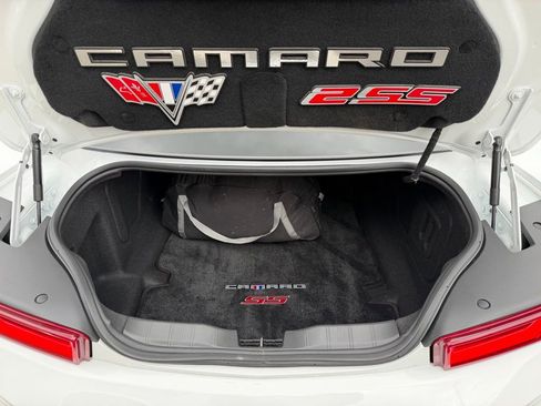 Used 2017 Chevrolet Camaro SS RWD image 25