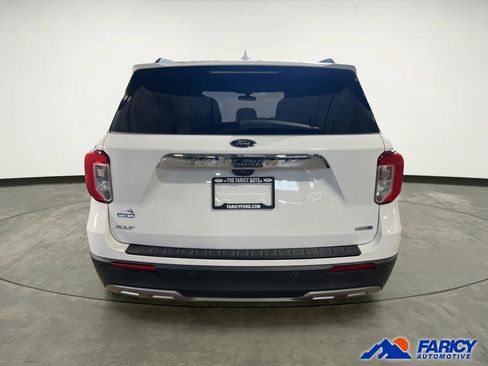 Used 2020 Ford Explorer XLT w/ Equipment Group 202A AWD/4WD image 3