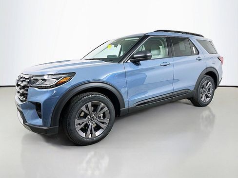 New 2026 Ford Explorer Active w/ Active Comfort Package AWD/4WD image 3