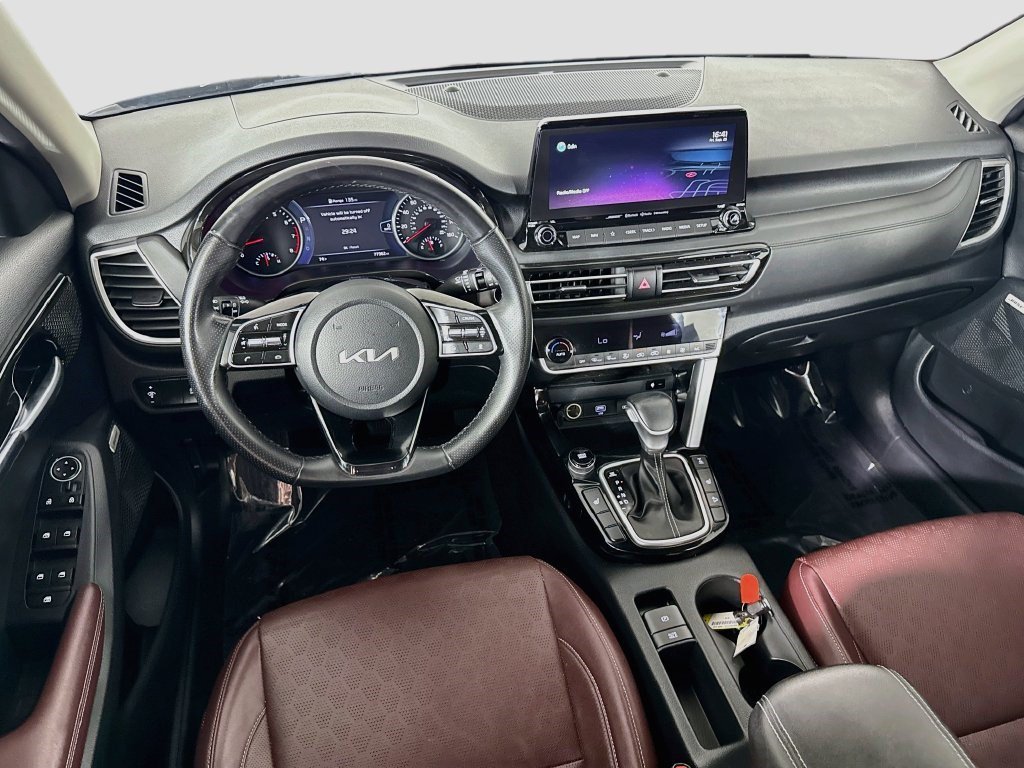 Used 2022 Kia Seltos SX w/ Sunroof Package AWD/4WD image 16