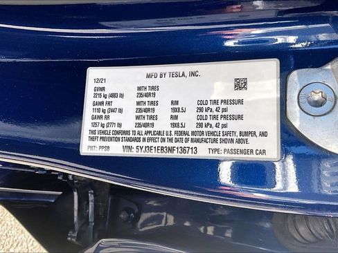 Used 2022 Tesla Model 3 Long Range AWD/4WD image 30