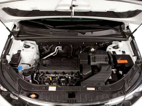 Used 2011 Kia Sorento LX w/ Convenience Pkg image 9