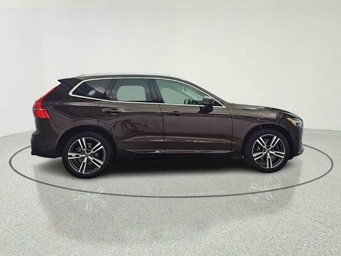 Used 2018 Volvo XC60 T6 Momentum w/ Advanced Package AWD/4WD image 7