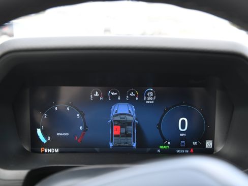 Used 2025 Ford F150 XLT w/ Equipment Group 302A MID image 25