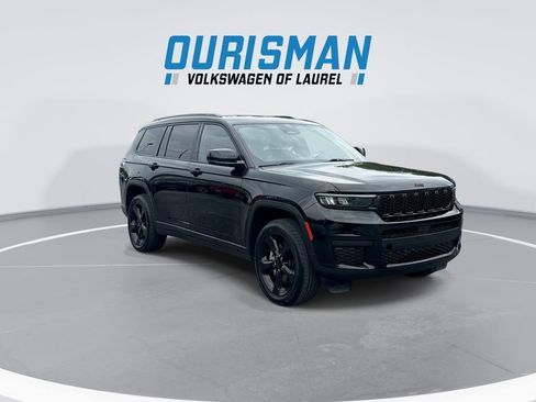 Used 2023 Jeep Grand Cherokee L Laredo AWD/4WD image 2