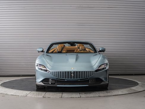 Used 2025 Ferrari Roma Spider RWD image 8