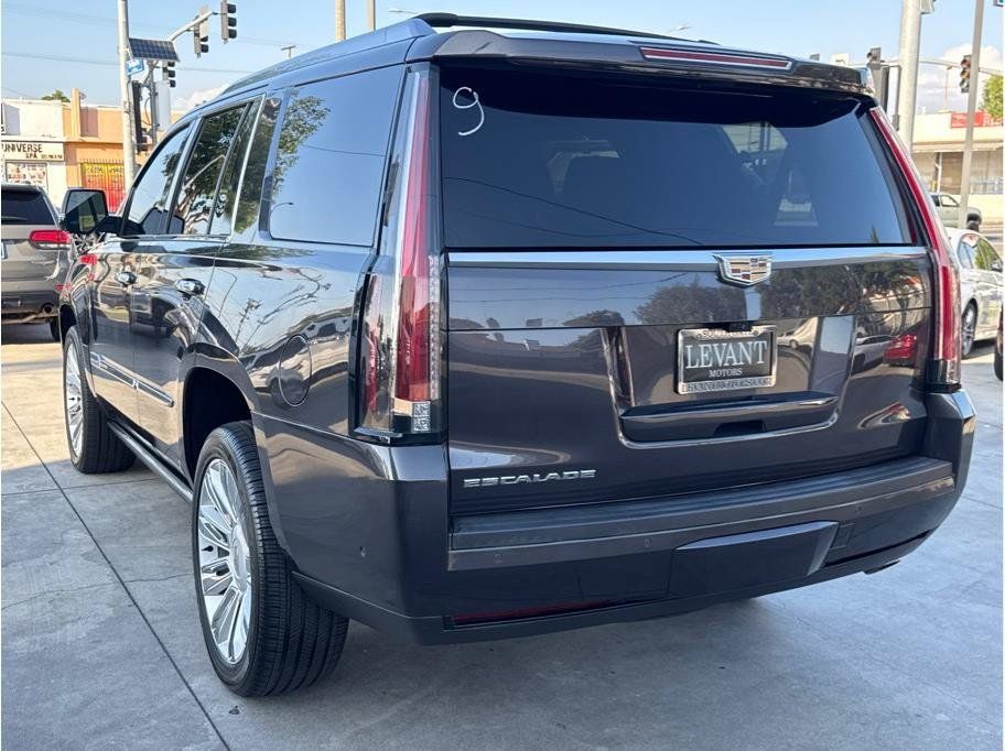 Used 2017 Cadillac Escalade Platinum AWD/4WD image 5