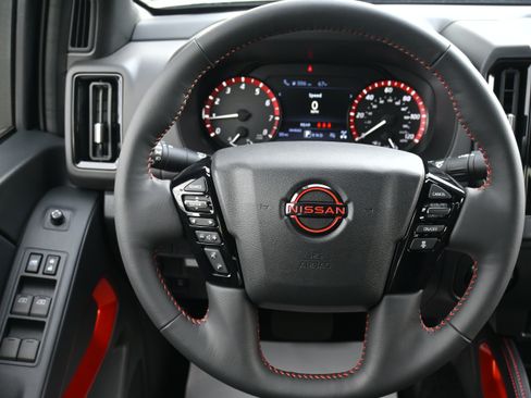 New 2026 Nissan Frontier PRO-4X w/ Pro-4x Convenience Package image 17