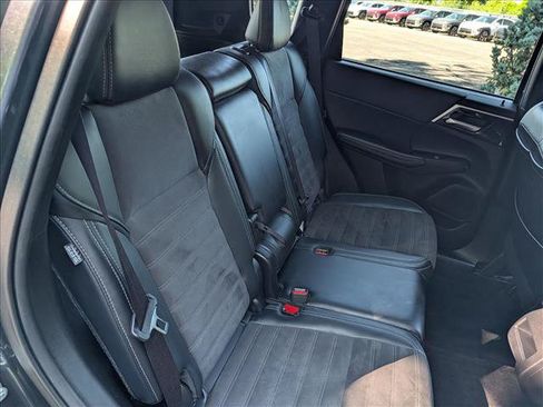 Used 2024 Mitsubishi Outlander SE FWD image 14