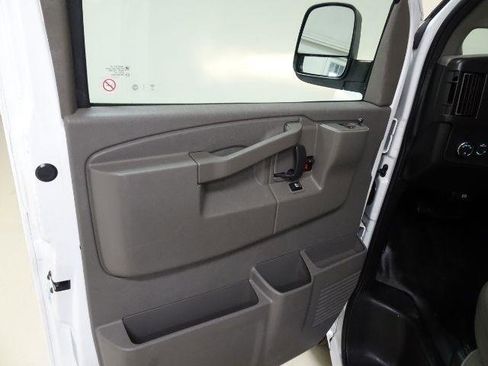 Used 2021 GMC Savana 2500 w/ Driver Convenience Package image 20