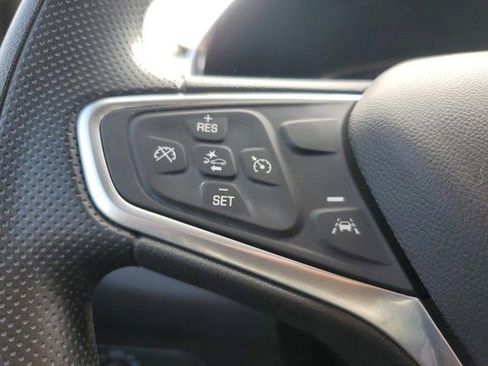 Used 2023 Chevrolet Equinox LT image 20