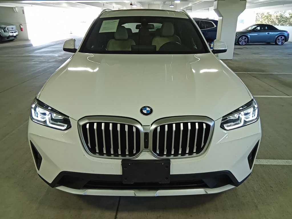 Used 2024 BMW X3 xDrive30i w/ Premium Package AWD/4WD image 2