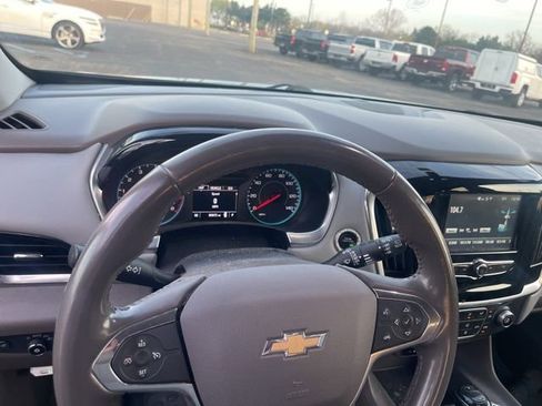 Used 2019 Chevrolet Traverse LT FWD image 13