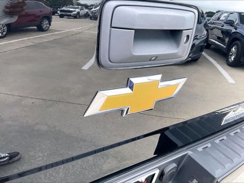 Used 2018 Chevrolet Silverado 1500 High Country AWD/4WD image 31