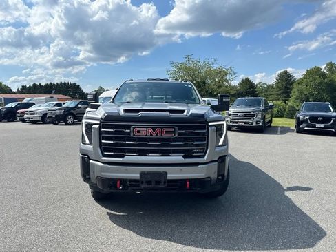 Used 2025 GMC Sierra 2500 AT4 w/ AT4 Premium Plus Package AWD/4WD image 2