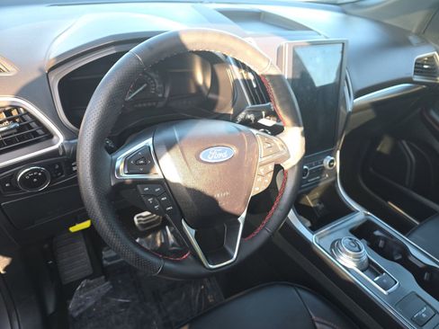 Used 2023 Ford Edge ST-Line AWD/4WD image 16