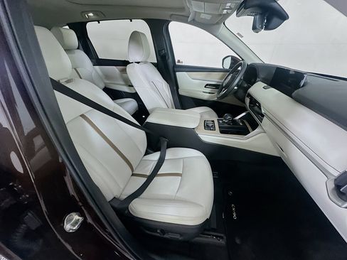 Used 2024 MAZDA CX-90 Plug-In Hybrid w/ Premium Plus image 34