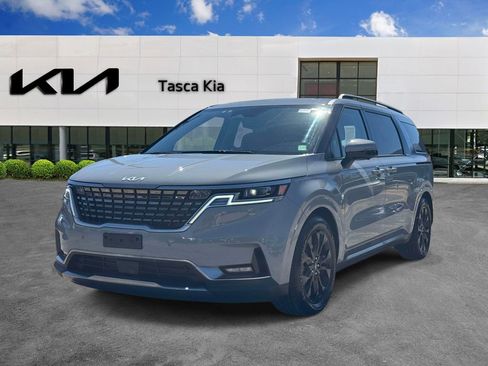 Used 2023 Kia Carnival SX Prestige FWD image 3