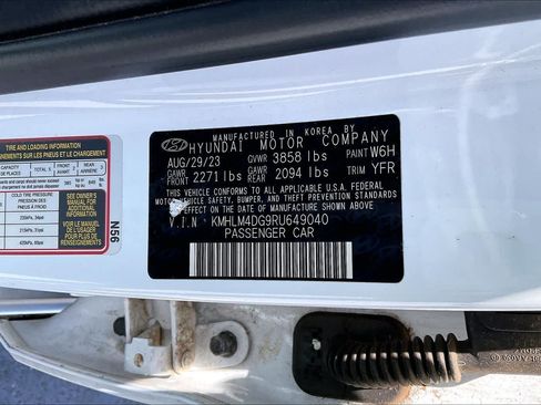 Used 2024 Hyundai Elantra SEL FWD image 20