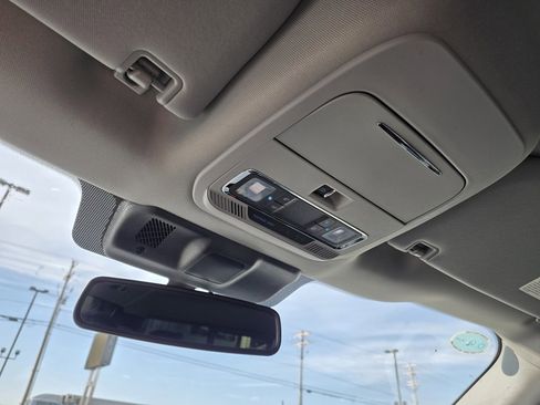 Used 2023 Ford F150 Lariat image 22