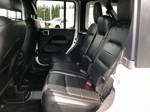 Used 2021 Jeep Wrangler Unlimited Sahara w/ Cold Weather Group image 15