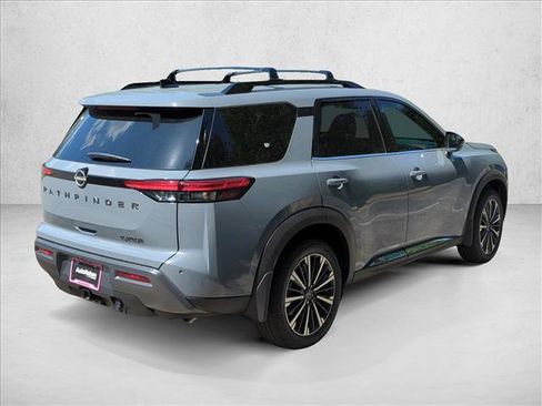 New 2026 Nissan Pathfinder Platinum FWD image 7