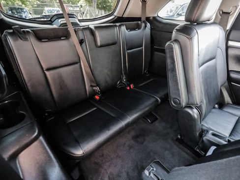 Used 2019 Toyota Highlander XLE AWD/4WD image 61