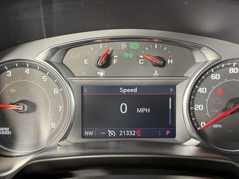 Used 2025 Chevrolet Blazer LT AWD/4WD image 17