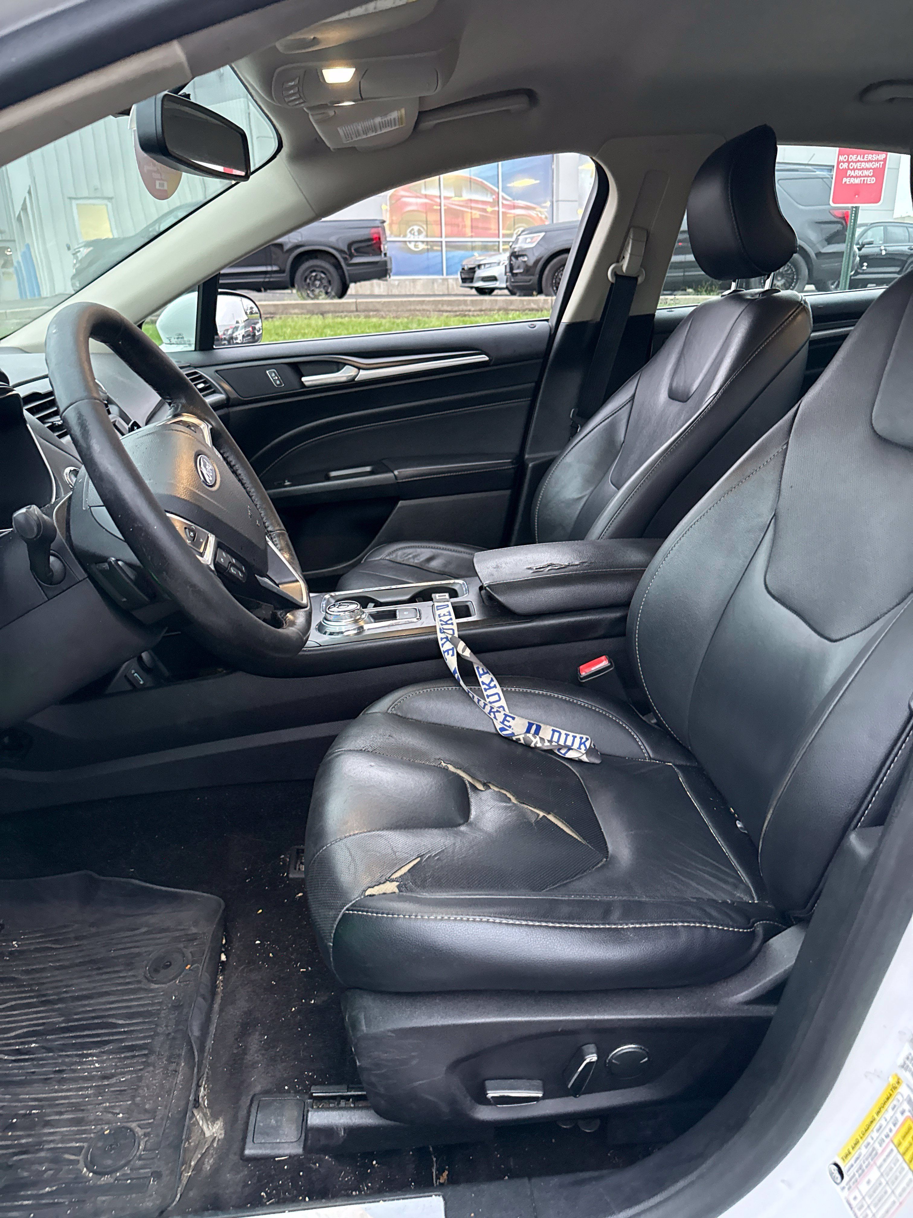 Used 2017 Ford Fusion Titanium FWD image 8