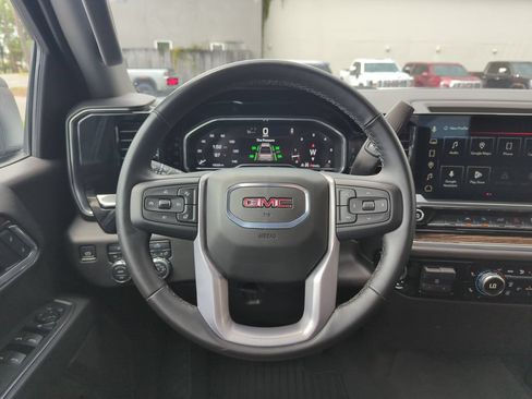 Used 2025 GMC Sierra 1500 Elevation AWD/4WD image 16