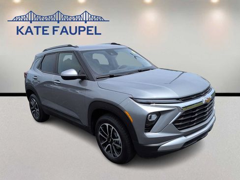Used 2025 Chevrolet TrailBlazer LT AWD/4WD image 1