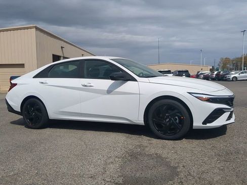 New 2026 Hyundai Elantra Sport FWD image 2
