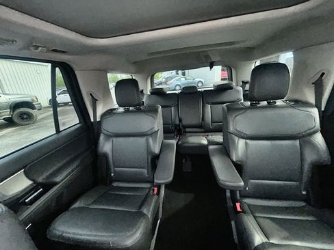 Used 2025 Ford Expedition Active image 29