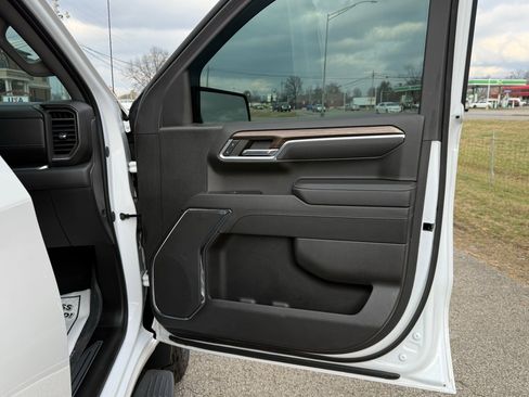 Used 2024 Chevrolet Silverado 1500 LT Trail Boss w/ Protection Package image 28