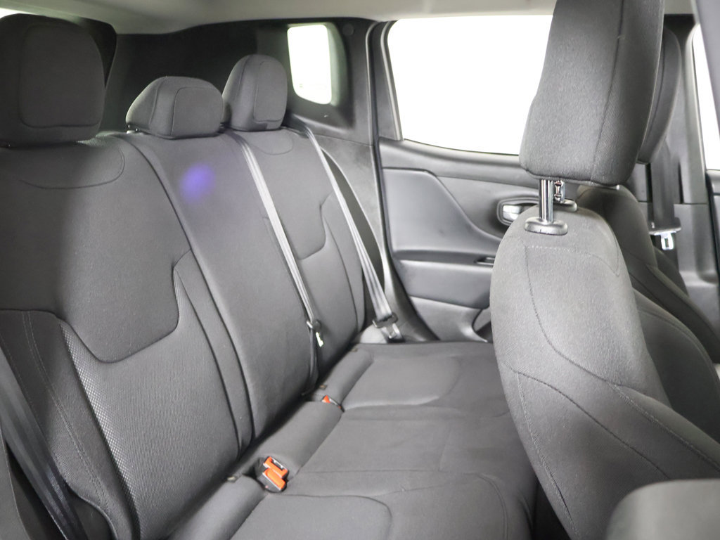 Used 2023 Jeep Renegade Latitude AWD/4WD image 30