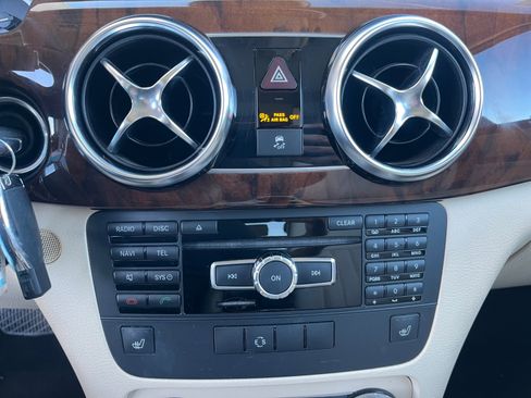 Used 2015 Mercedes-Benz GLK 250 BlueTEC 4MATIC image 29