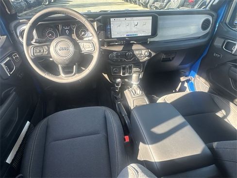 New 2025 Jeep Gladiator Sport image 19