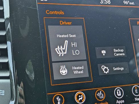 Used 2022 Jeep Grand Cherokee Laredo X RWD image 24