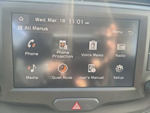 Used 2025 Kia Soul LX image 16