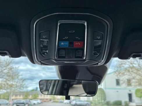 New 2025 Jeep Grand Cherokee Altitude AWD/4WD image 35