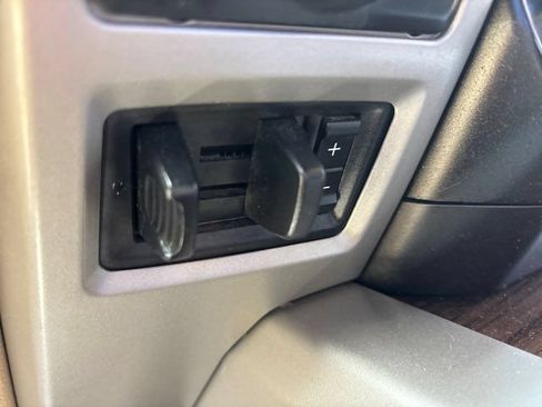 Used 2016 Ford F150 Lariat w/ Equipment Group 501A Mid AWD/4WD image 35