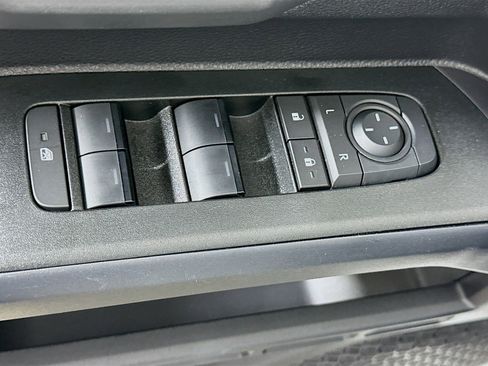 Used 2025 Toyota 4Runner SR5 RWD image 15
