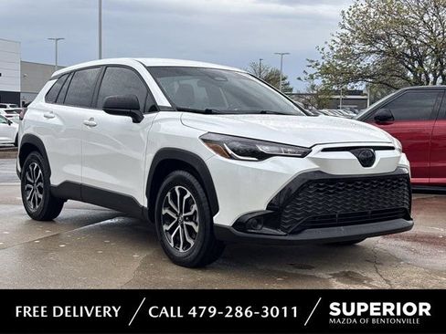 Used 2025 Toyota Corolla Cross AWD Hybrid image 1