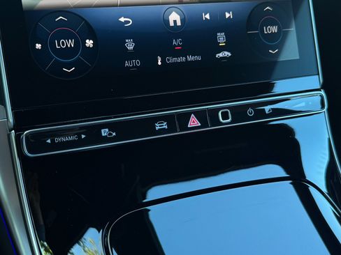 Used 2024 Mercedes-Benz CLE 450 4MATIC Cabriolet image 75