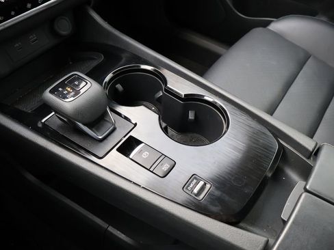 Used 2023 Nissan Rogue SV w/ SV Premium B Package FWD image 33