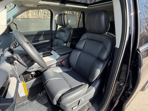 New 2026 Lincoln Navigator L Reserve AWD/4WD image 27