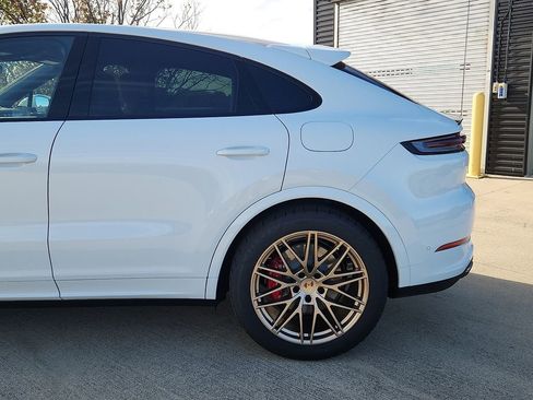 New 2026 Porsche Cayenne S image 7